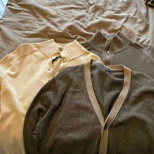 Banana Republic Mens Sweaters-XL. Selling as 1 unit!!